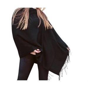 NEW PRETTY SIMPLE classic button convertible scarf in black